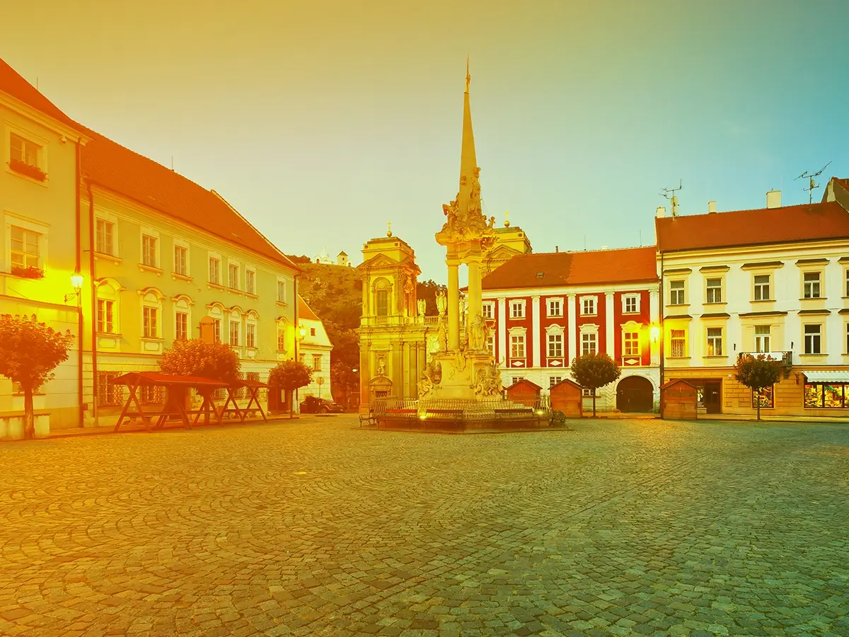 RYNEK MIKULOV