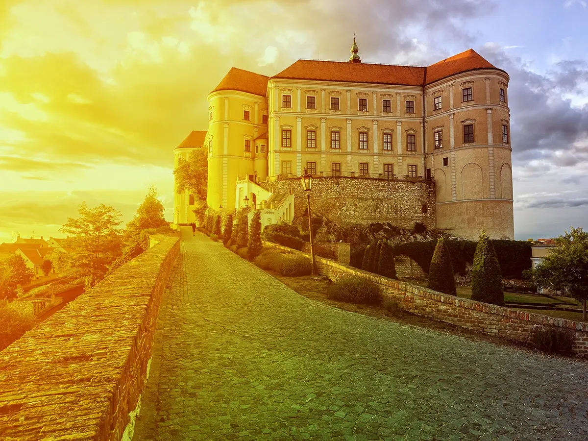 ZAMEK MIKULOV
